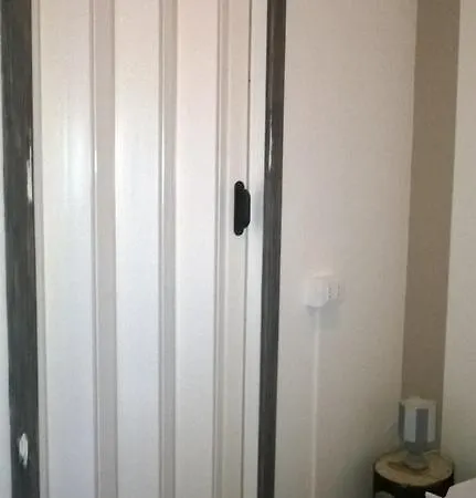 Alojamento de Acomodação e Pequeno-almoço Bed Il Faro
